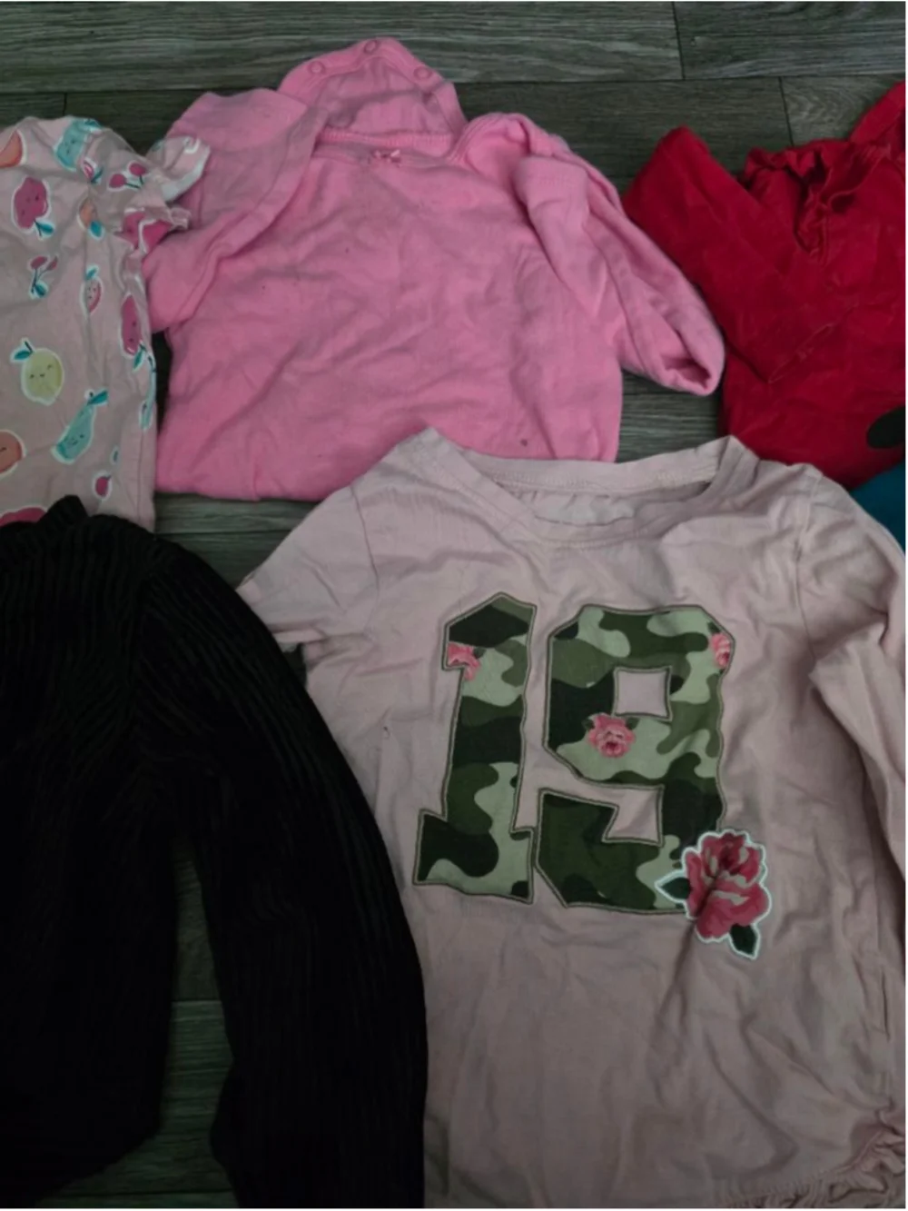Girls 2t top and‎ sweater bundle